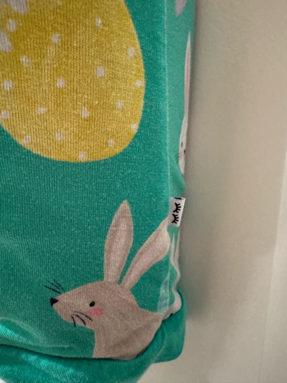 Little Sleepies ‘Hoppy Days’ Shorty Zippy - Picture 5 of 8